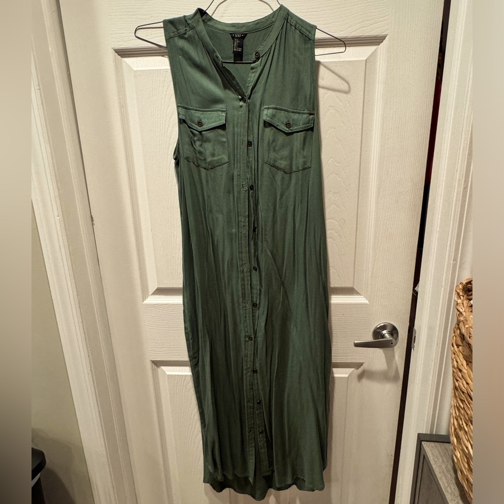 Green below the knee button-down dress
